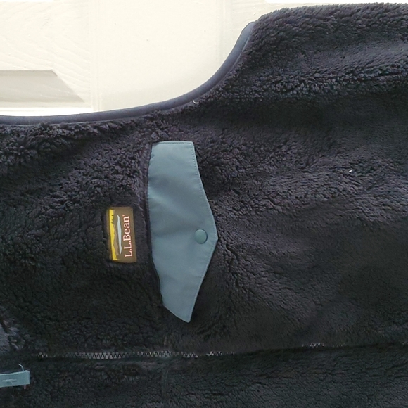 LL Bean Hi Pile Fleece Vest - Discontinued - Picture 2 of 5